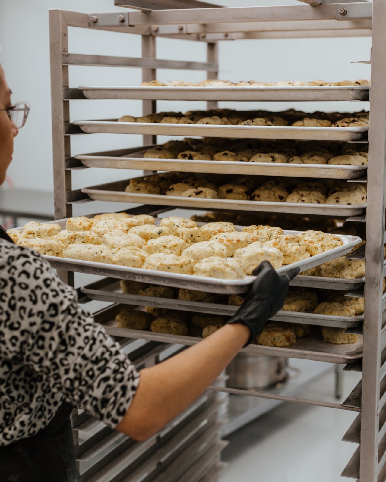 Le monde est scone