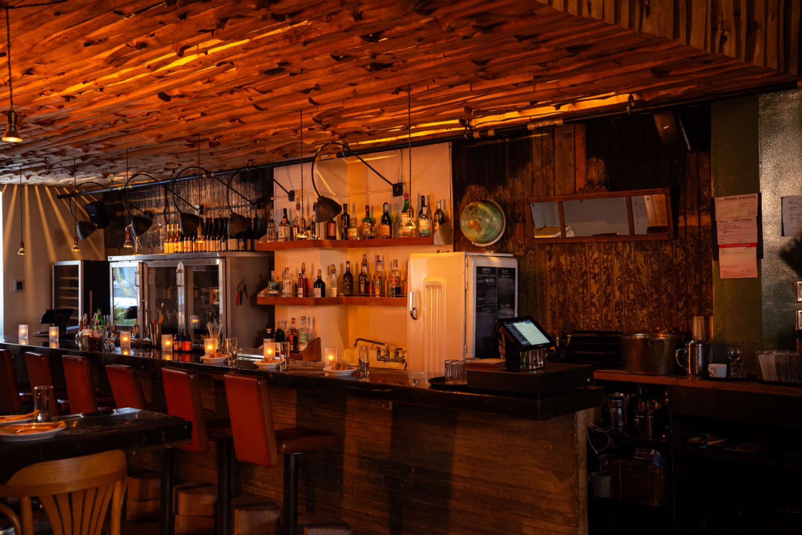 Bar à l'entrée
